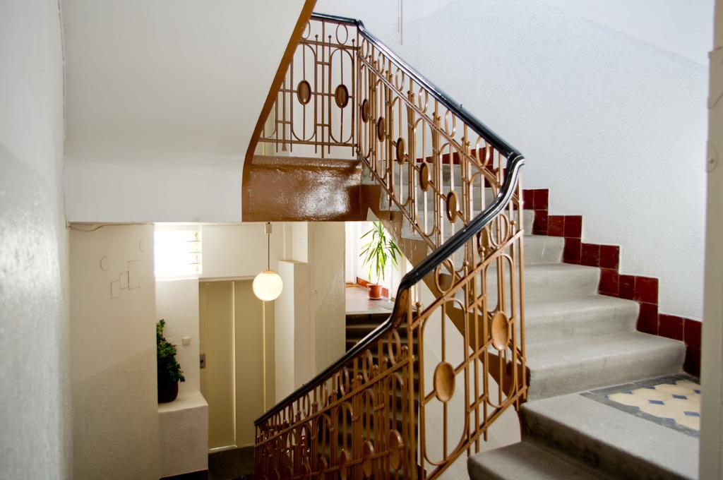 Apartments With 2 Bathrooms- 5 Minutes From Old Town - 102 M2 Prága Kültér fotó