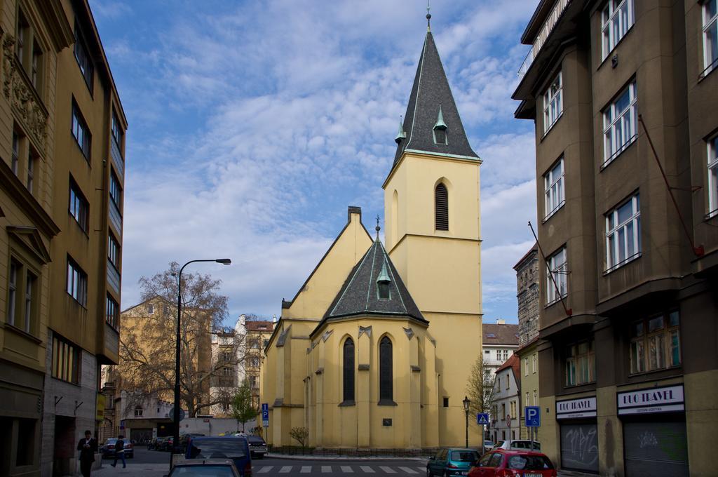 Apartments With 2 Bathrooms- 5 Minutes From Old Town - 102 M2 Prága Kültér fotó