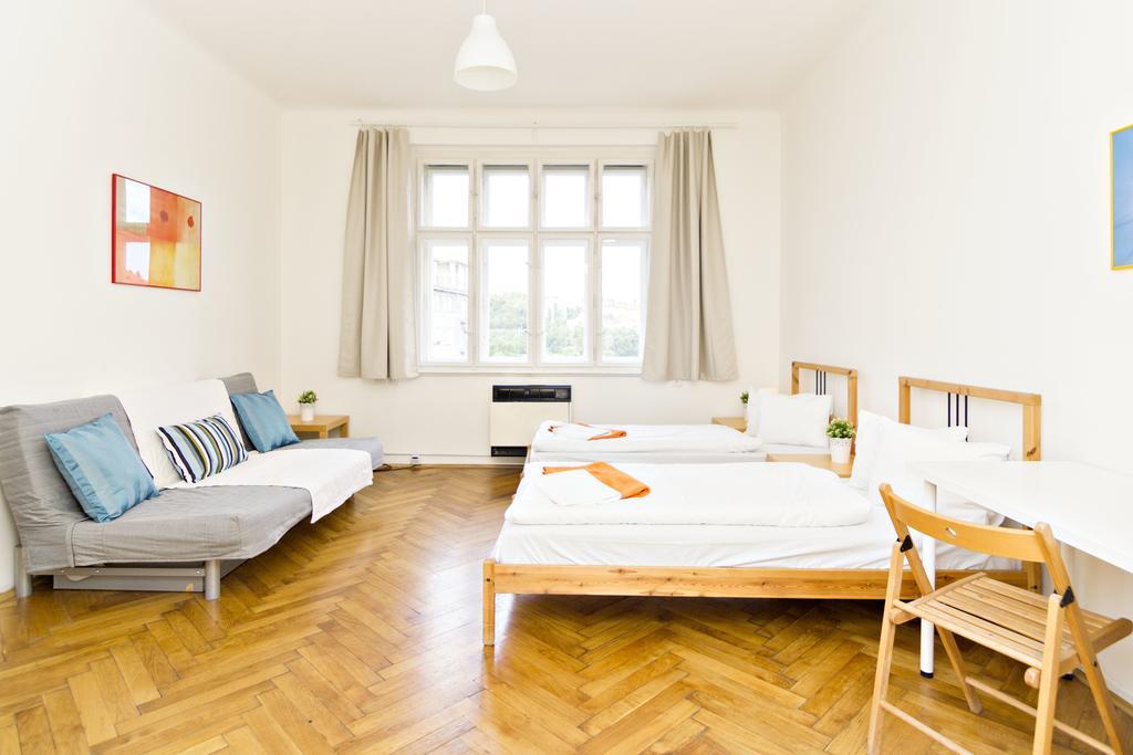 Apartments With 2 Bathrooms- 5 Minutes From Old Town - 102 M2 Prága Kültér fotó