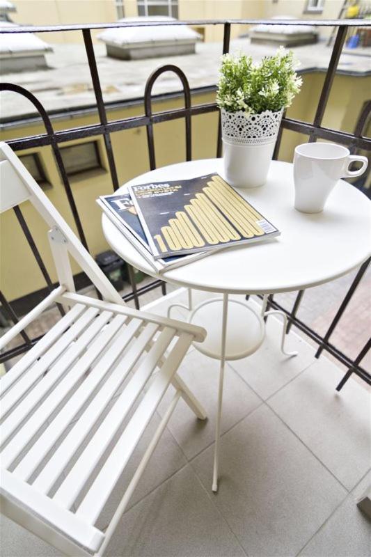 Apartments With 2 Bathrooms- 5 Minutes From Old Town - 102 M2 Prága Kültér fotó