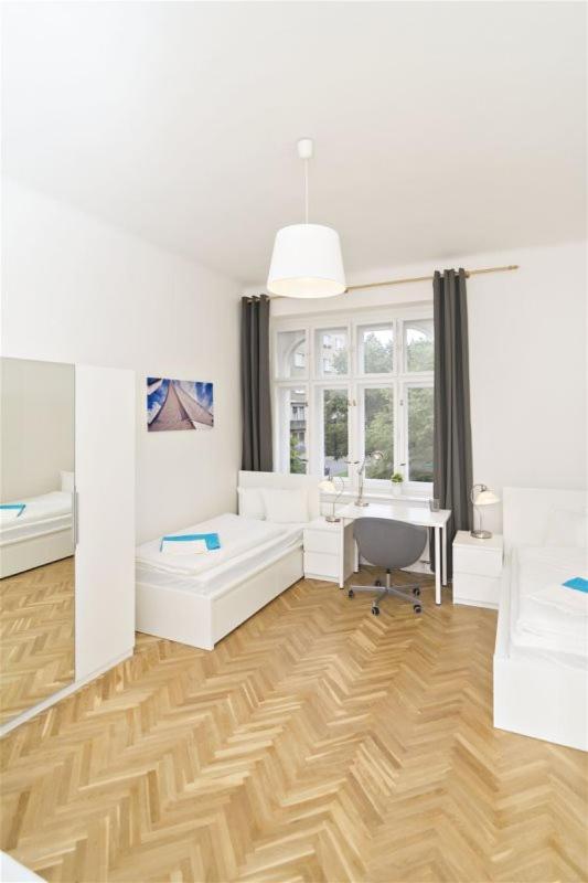 Apartments With 2 Bathrooms- 5 Minutes From Old Town - 102 M2 Prága Kültér fotó