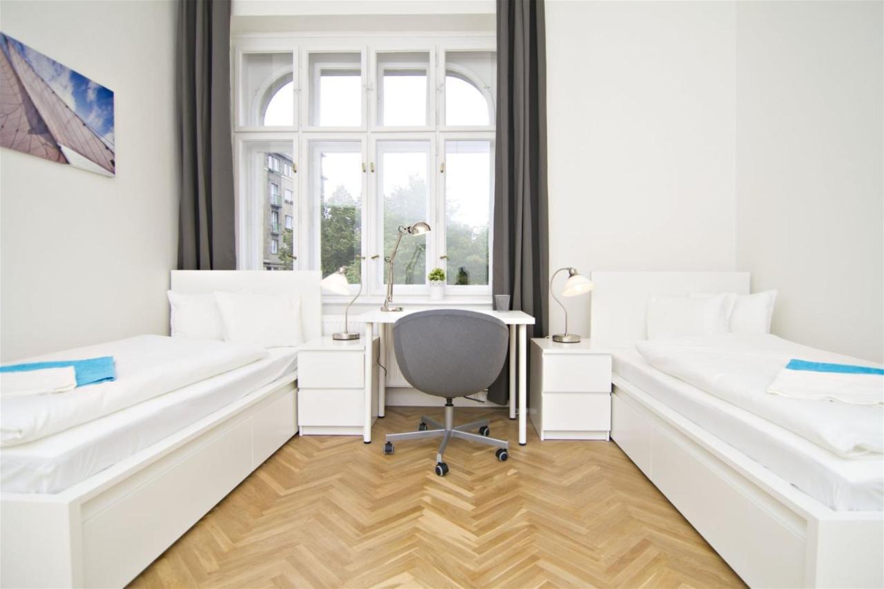 Apartments With 2 Bathrooms- 5 Minutes From Old Town - 102 M2 Prága Kültér fotó