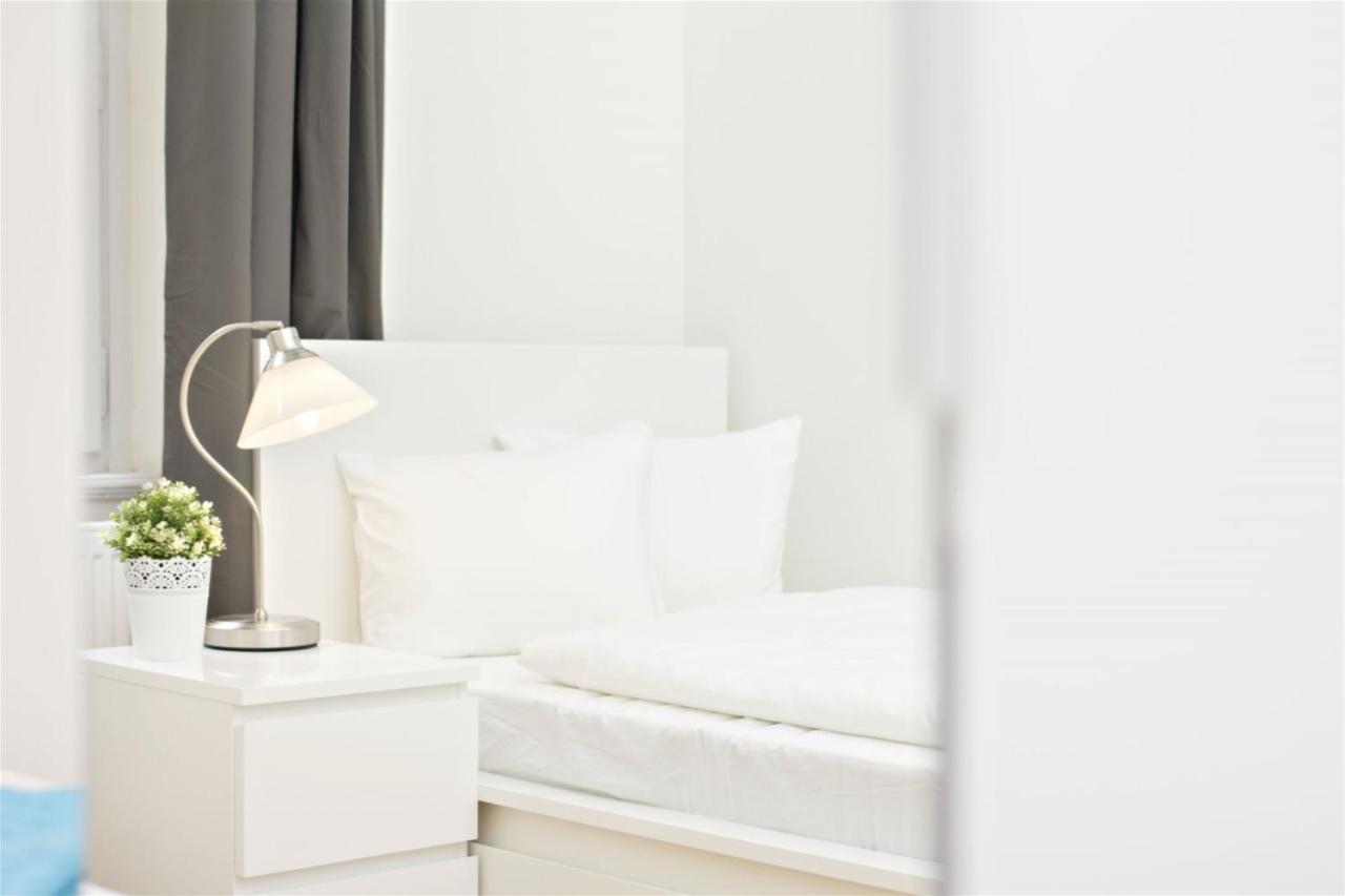 Apartments With 2 Bathrooms- 5 Minutes From Old Town - 102 M2 Prága Kültér fotó