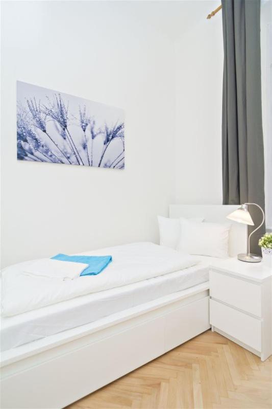 Apartments With 2 Bathrooms- 5 Minutes From Old Town - 102 M2 Prága Kültér fotó