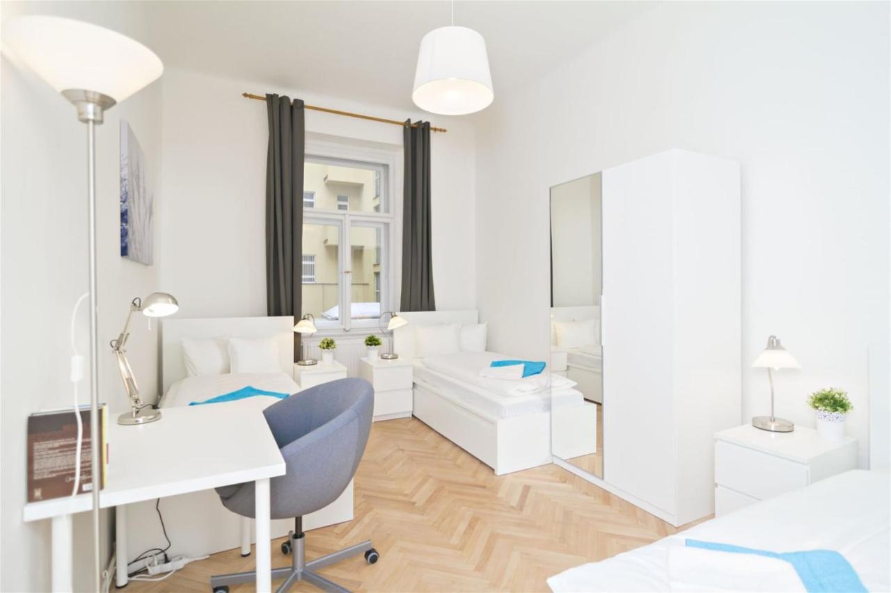 Apartments With 2 Bathrooms- 5 Minutes From Old Town - 102 M2 Prága Kültér fotó
