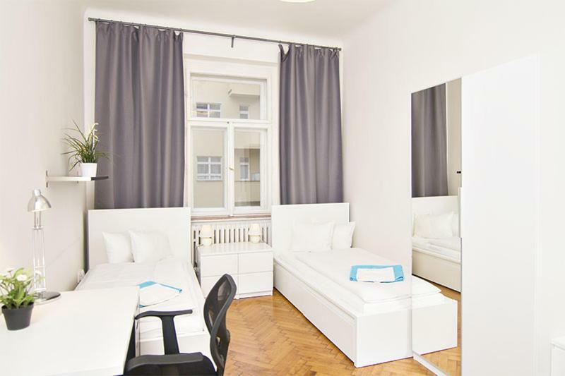 Apartments With 2 Bathrooms- 5 Minutes From Old Town - 102 M2 Prága Kültér fotó