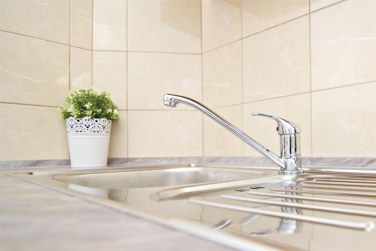 Apartments With 2 Bathrooms- 5 Minutes From Old Town - 102 M2 Prága Kültér fotó